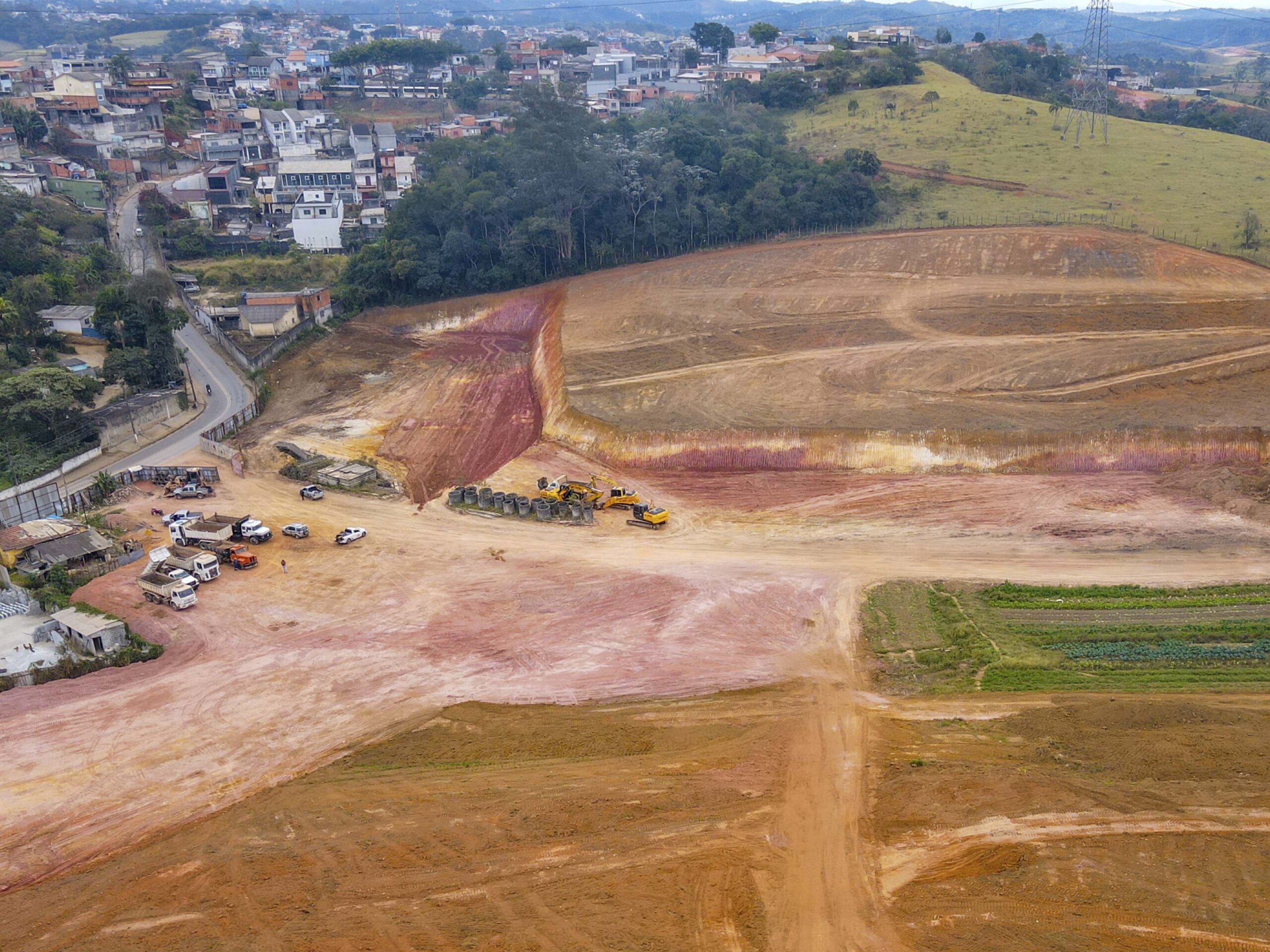 Shalompv terraplanageme e pavimentações obra assai ft
